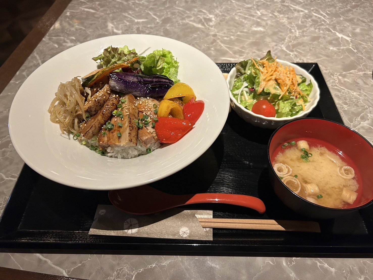 チャーシュー丼